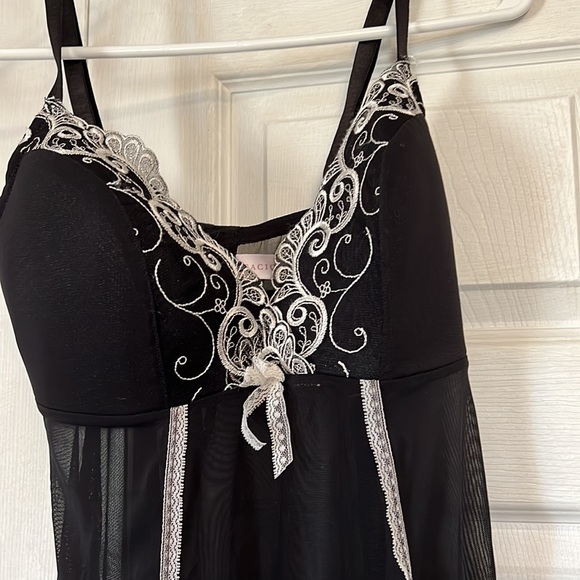 Sexy Sleepwear-like new - Picture 2 of 4